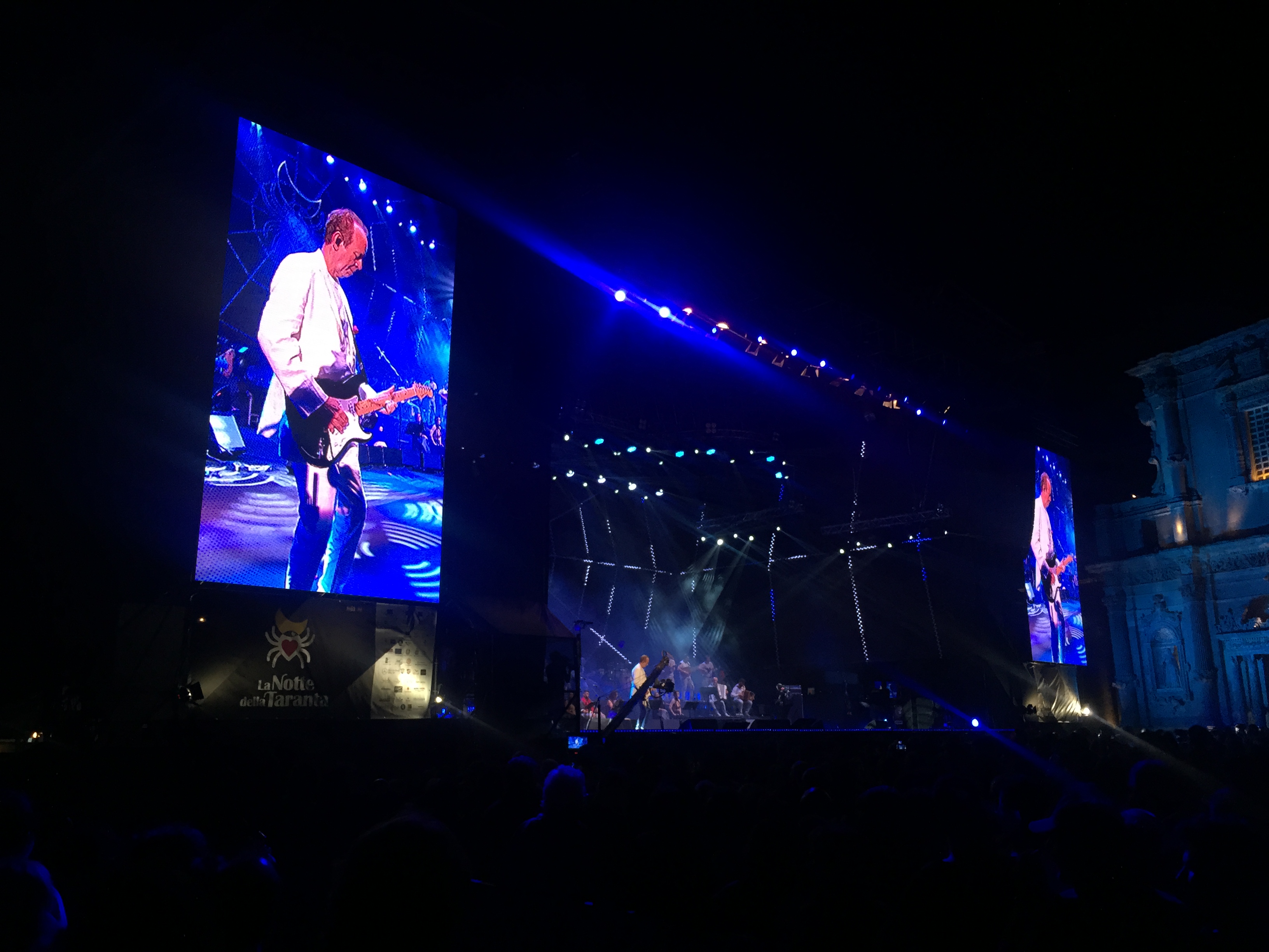 Maestro Manzanera triumphs at LA NOTTE DELLA TARANTA